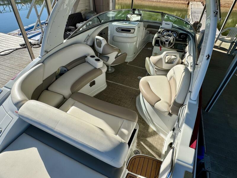 24' 2016 Crownline Eclipse E4