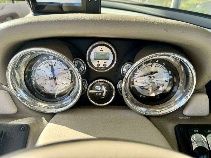 2016 Crownline Eclipse E4