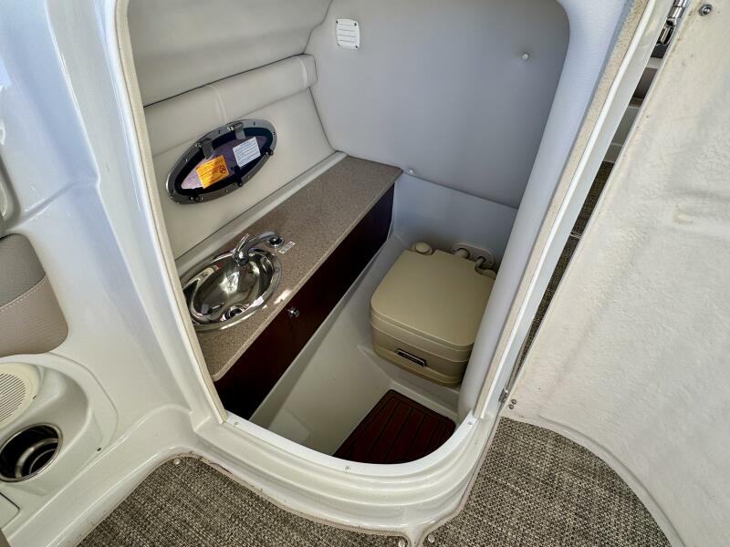 24' 2016 Crownline Eclipse E4