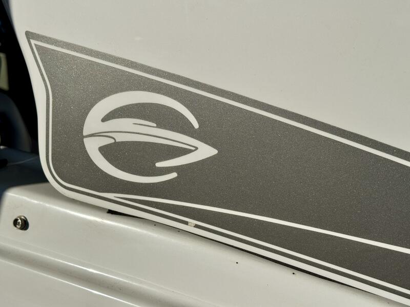 24' 2016 Crownline Eclipse E4