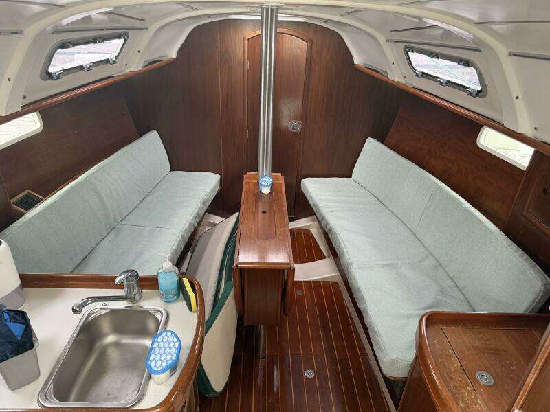 Animus Victus 31ft Beneteau Yacht For Sale