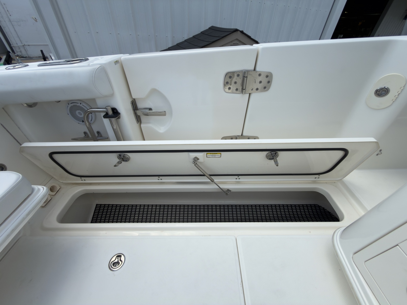 2016 Boston Whaler 350 Outrage