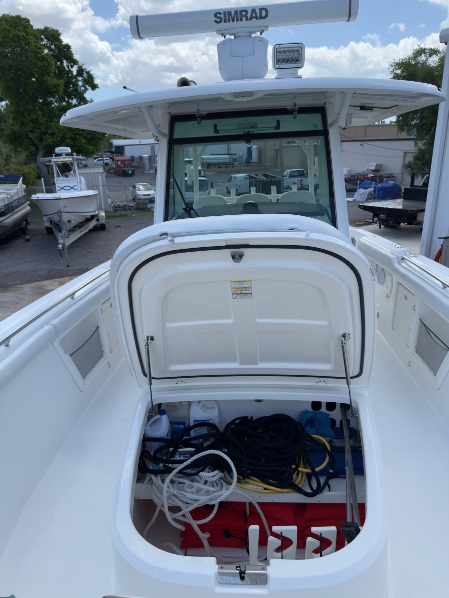 2016 Boston Whaler 350 Outrage