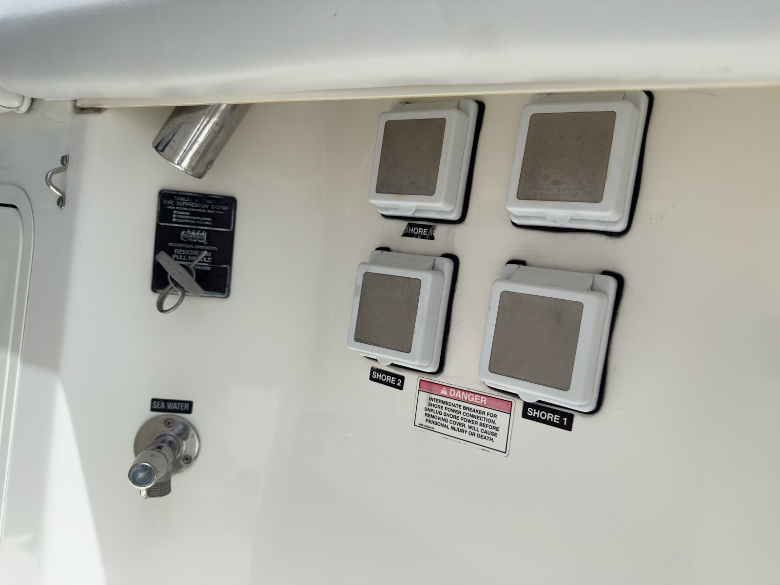 2016 Boston Whaler 350 Outrage