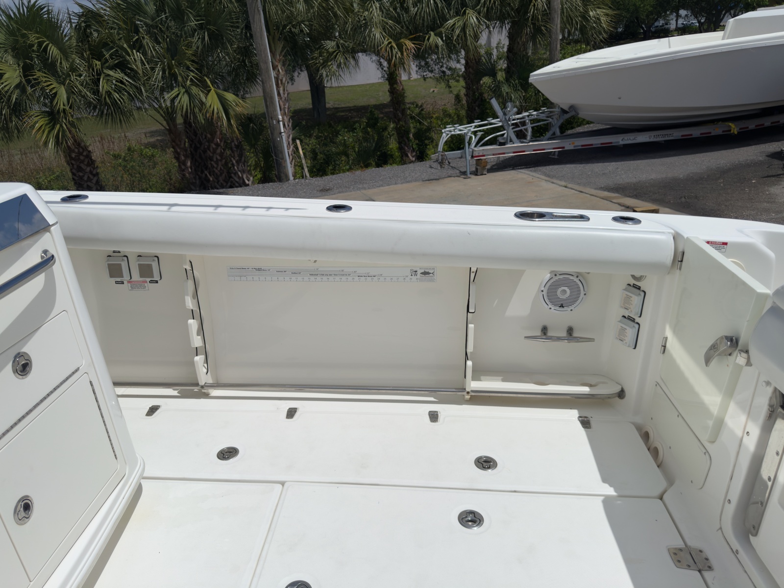 2016 Boston Whaler 350 Outrage