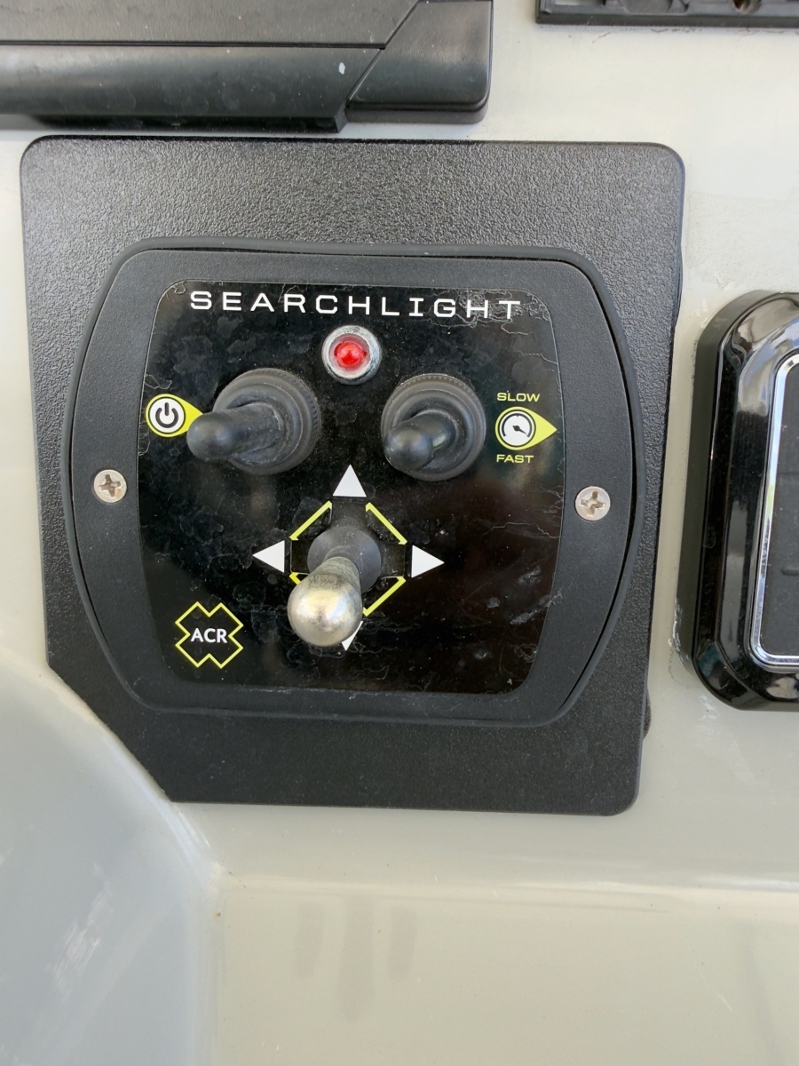 2016 Boston Whaler 350 Outrage