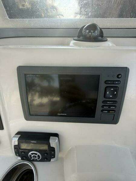 21ft Robalo Yacht For Sale