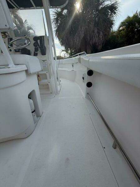 21ft Robalo Yacht For Sale