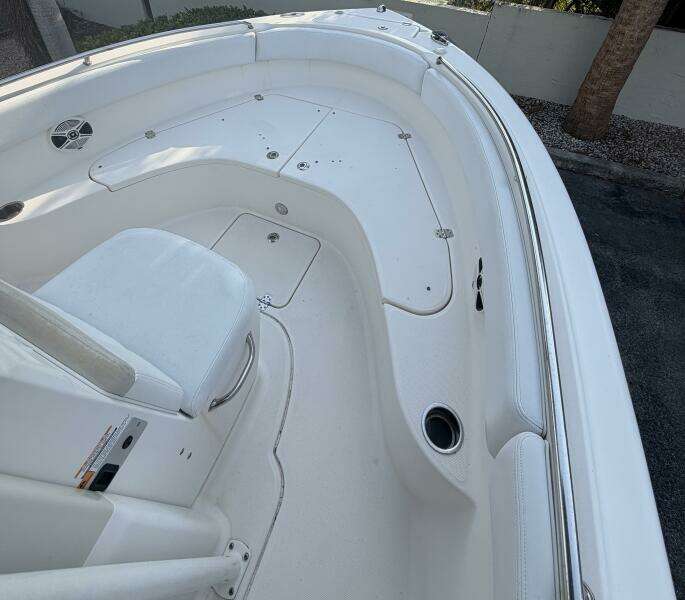 21ft Robalo Yacht For Sale