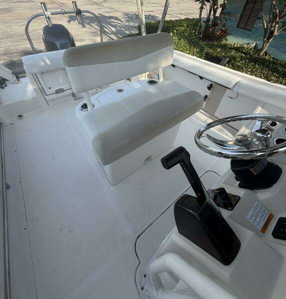 21ft Robalo Yacht For Sale