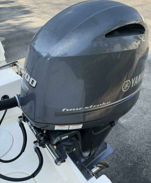 21ft Robalo Yacht For Sale