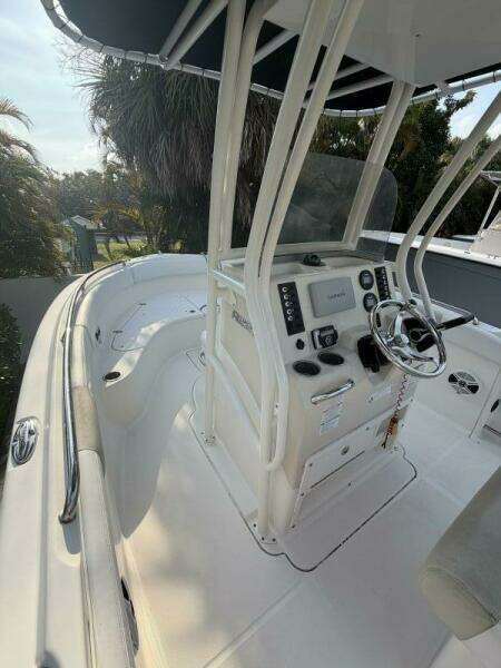 21ft Robalo Yacht For Sale