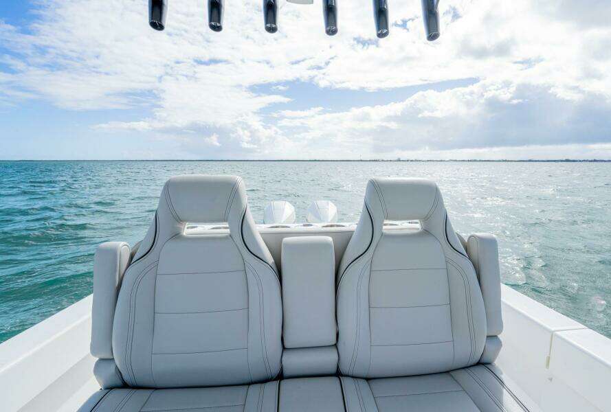 32ft SeaVee Yacht For Sale