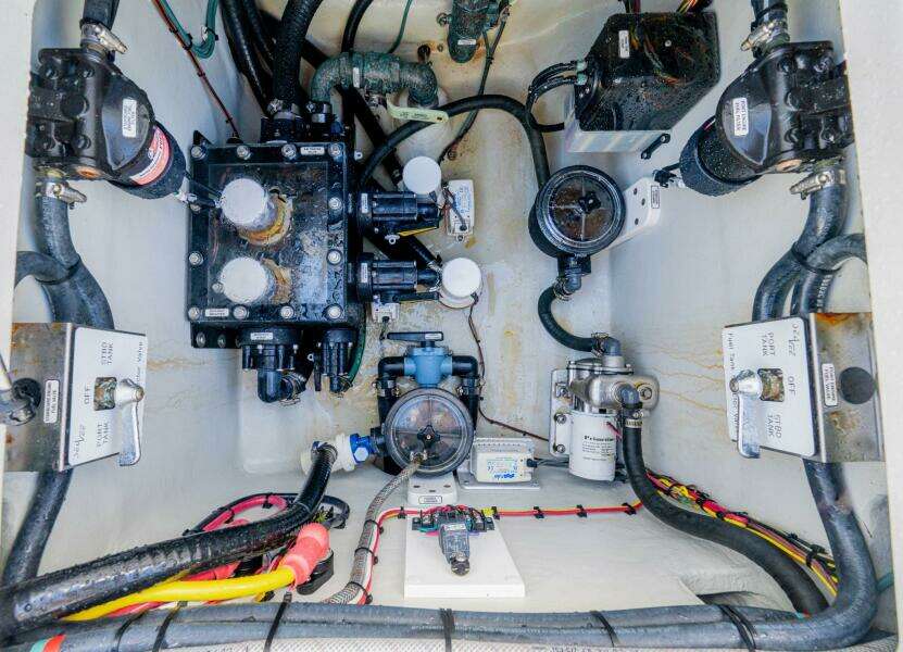 32ft SeaVee Yacht For Sale