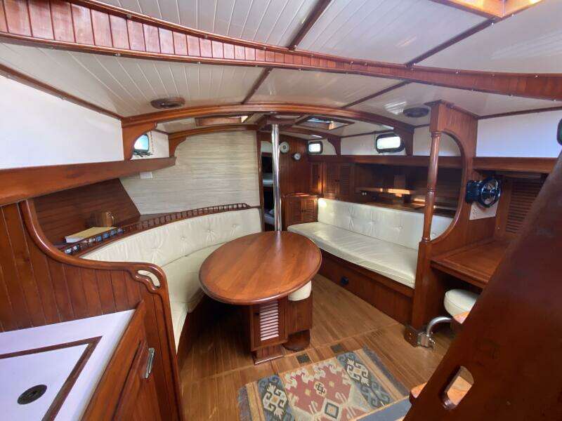 Scotch Bonnet 42ft Bluewater Yachts Yacht For Sale