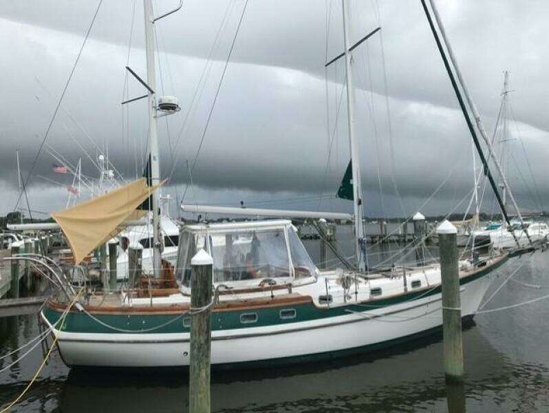 Scotch Bonnet 42ft Bluewater Yachts Yacht For Sale