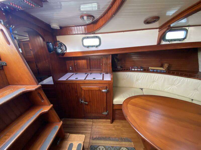 Scotch Bonnet 42ft Bluewater Yachts Yacht For Sale
