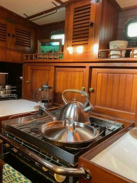 V42 Galley Stove2