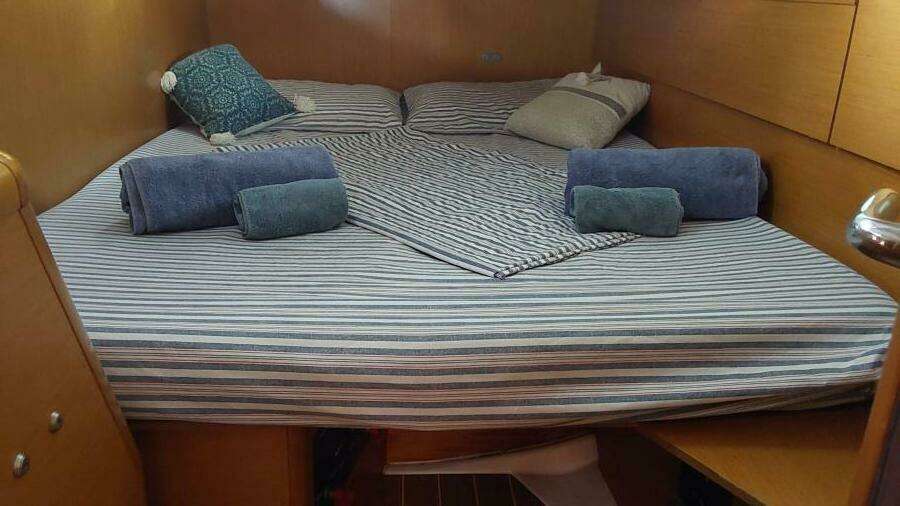 Xaron 45ft Jeanneau Yacht For Sale