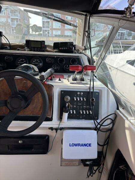 34ft Sea Ray Yacht For Sale