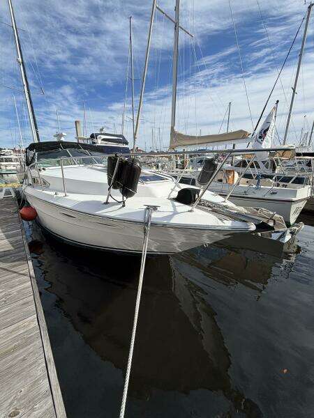 34ft Sea Ray Yacht For Sale