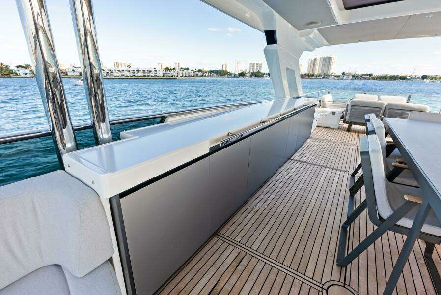 Fantasy Girl 75ft Absolute Yacht For Sale