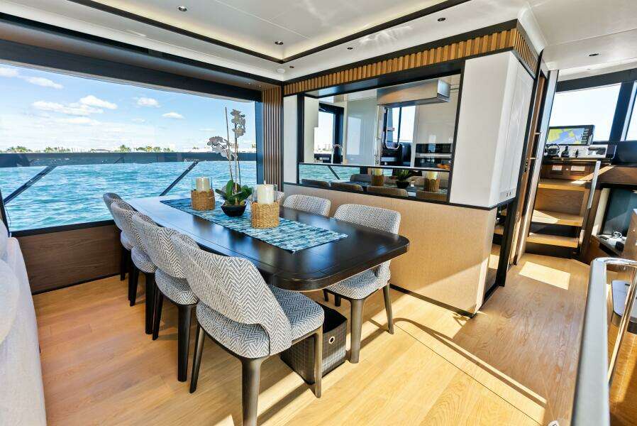 Fantasy Girl 75ft Absolute Yacht For Sale