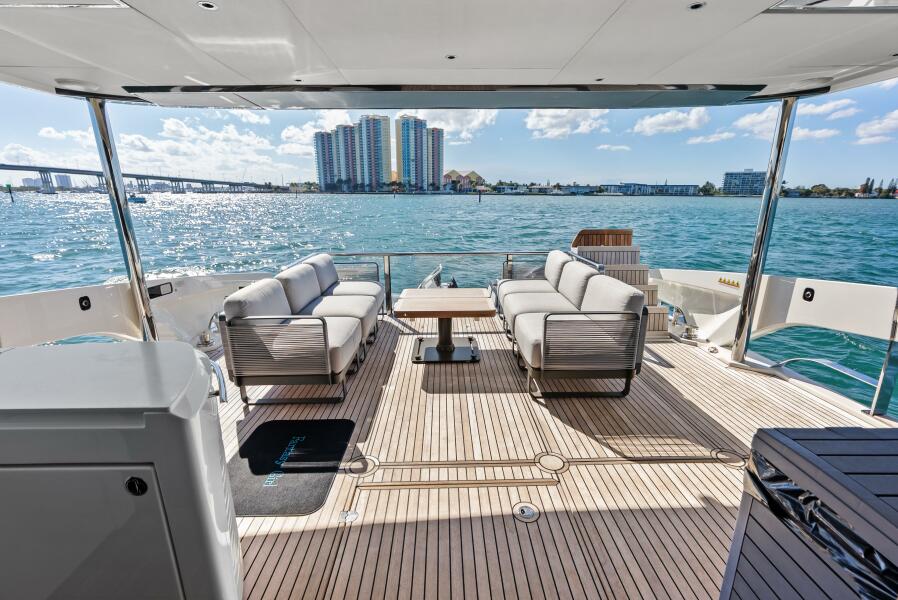 75' 2025 Absolute 75 Navetta