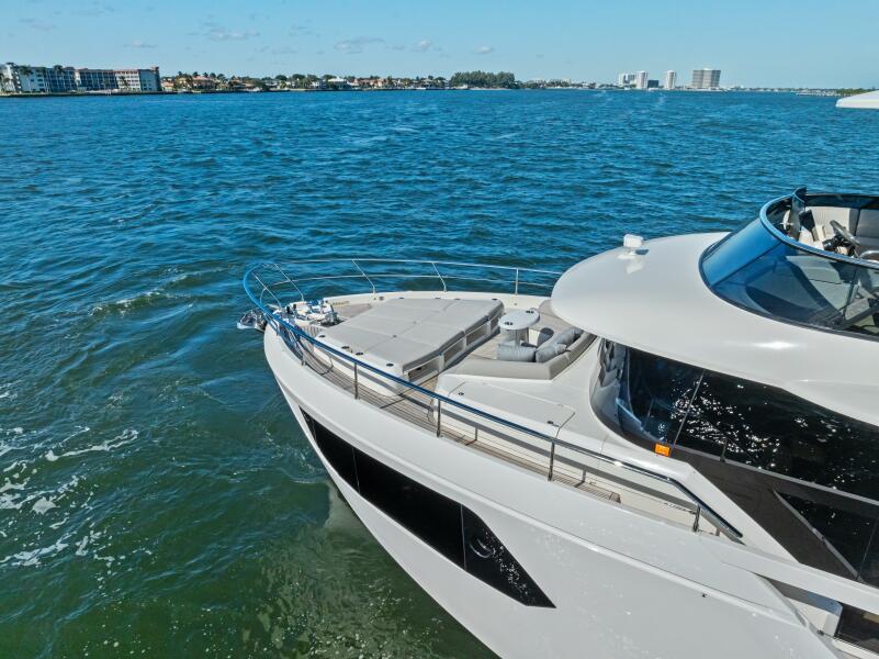 75' 2025 Absolute 75 Navetta