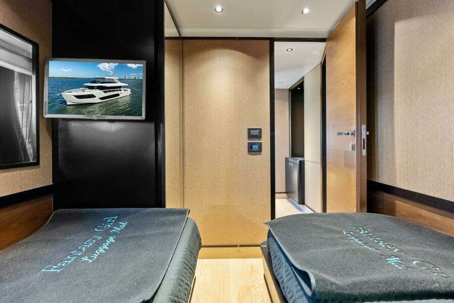 Fantasy Girl 75ft Absolute Yacht For Sale