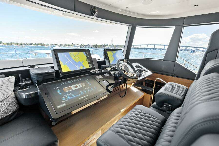 Fantasy Girl 75ft Absolute Yacht For Sale