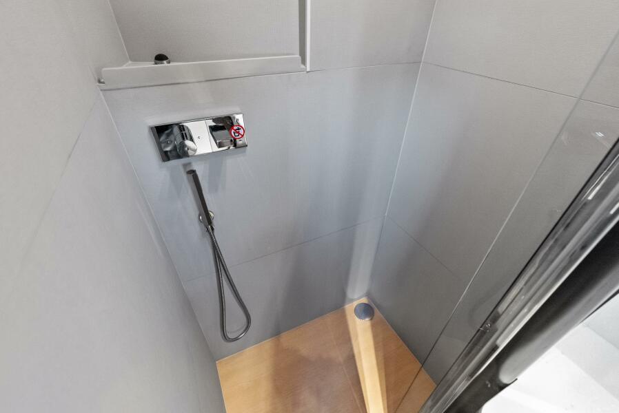 75' 2025 Absolute 75 Navetta