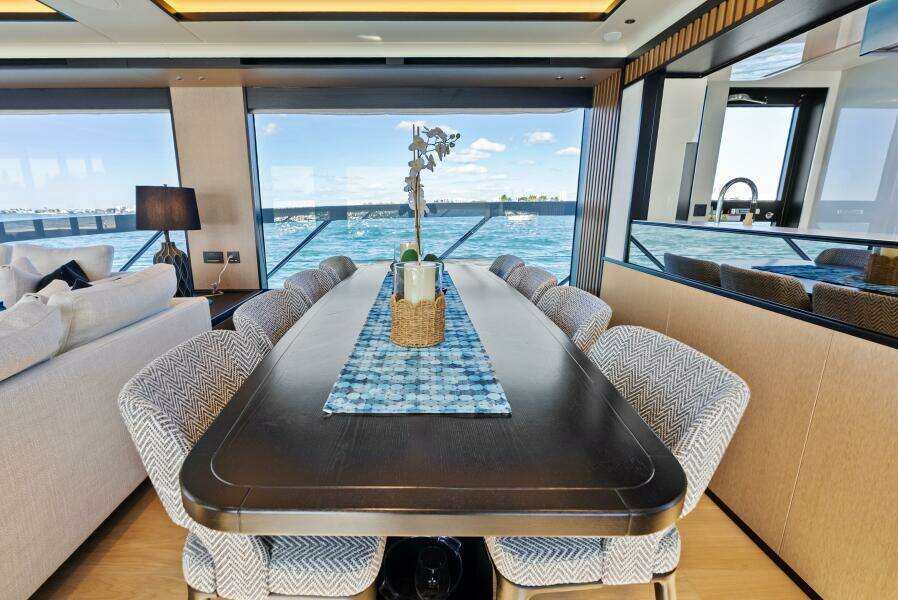 Fantasy Girl 75ft Absolute Yacht For Sale