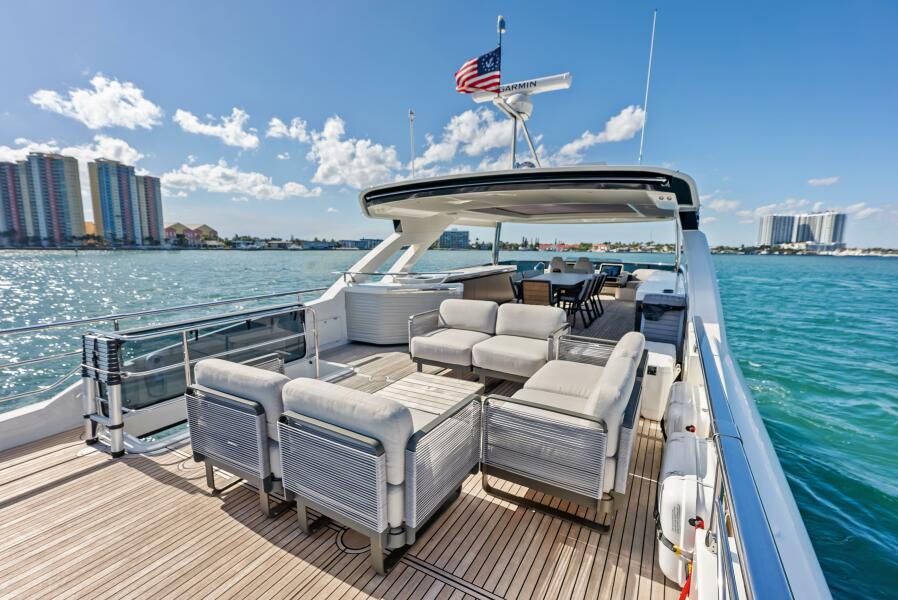 75' 2025 Absolute 75 Navetta