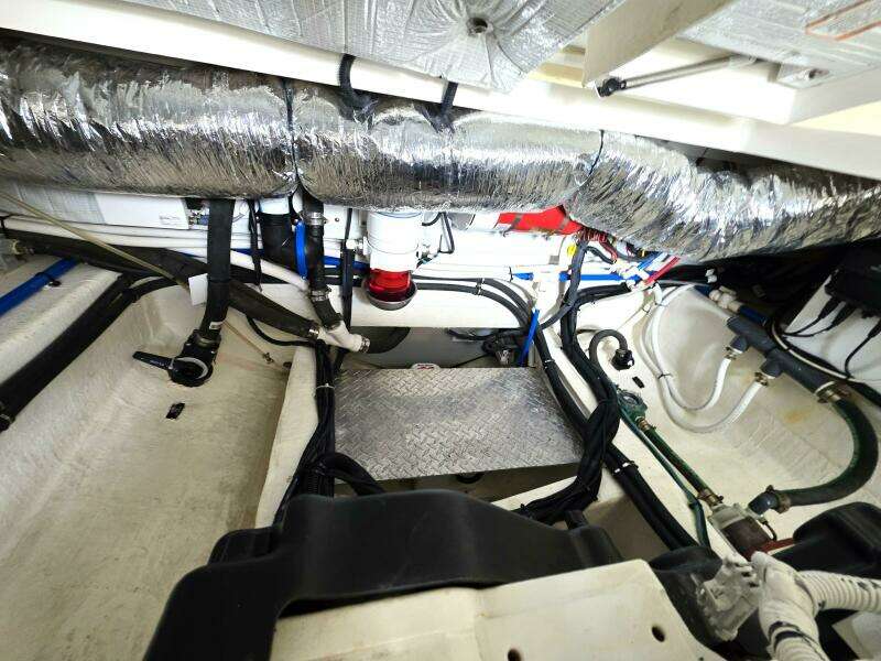 32ft Back Cove Yacht For Sale