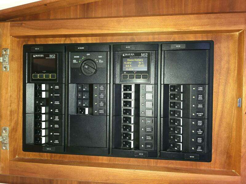 32ft Back Cove Yacht For Sale