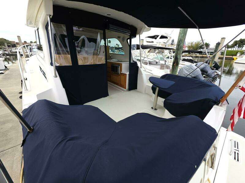 32ft Back Cove Yacht For Sale