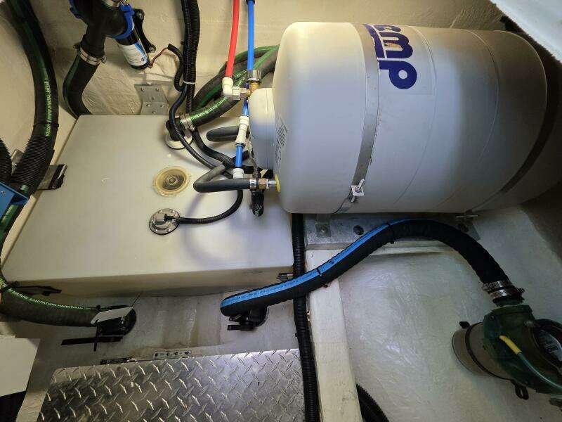 37ft Back Cove Yacht For Sale