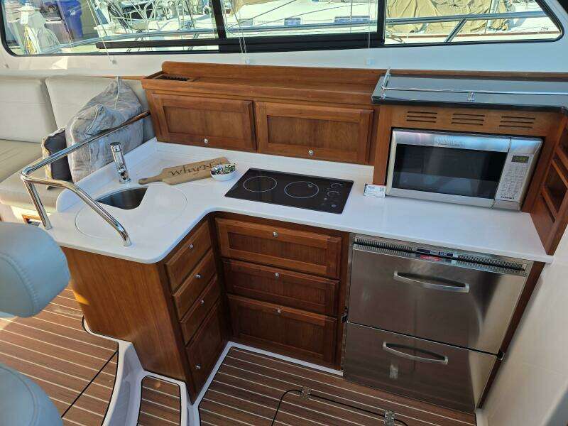 37ft Back Cove Yacht For Sale