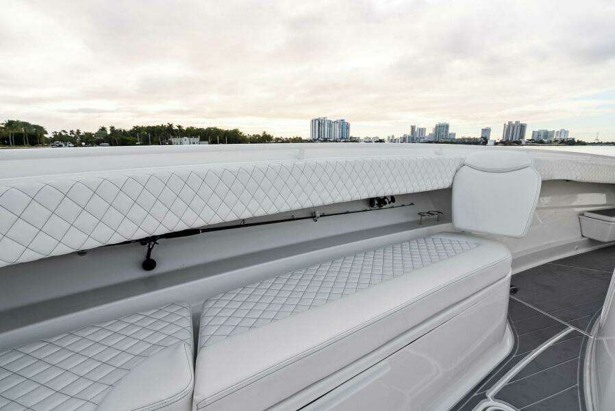 No Name 42ft HCB Yacht For Sale