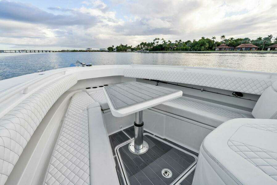 No Name 42ft HCB Yacht For Sale