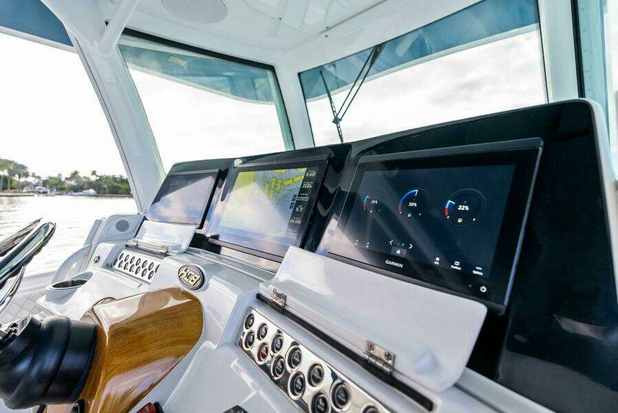 No Name 42ft HCB Yacht For Sale