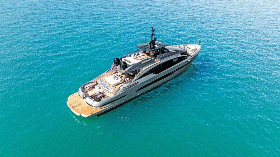 Caffeine 116ft Pershing Yacht For Sale