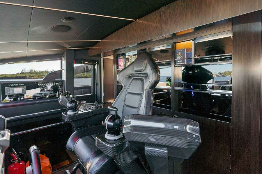 Caffeine 116ft Pershing Yacht For Sale