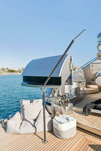 Caffeine 116ft Pershing Yacht For Sale
