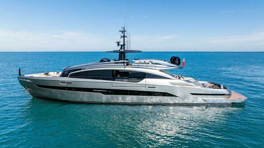 Caffeine 116ft Pershing Yacht For Sale