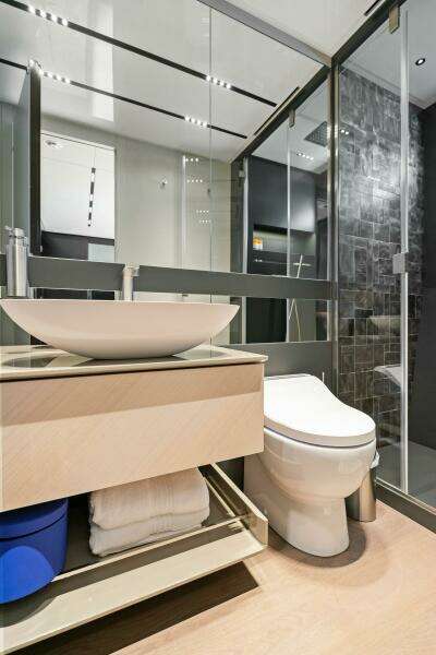 Caffeine 116ft Pershing Yacht For Sale