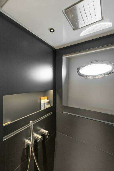 Caffeine 116ft Pershing Yacht For Sale