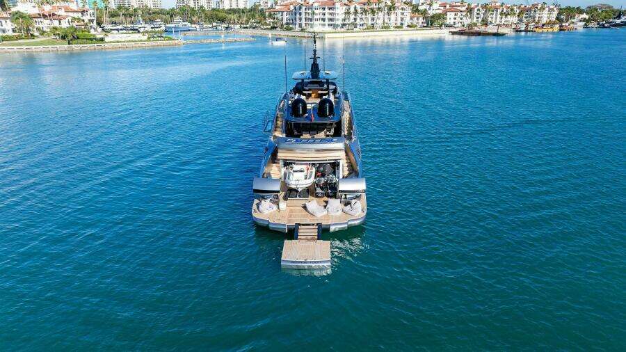 Caffeine 116ft Pershing Yacht For Sale