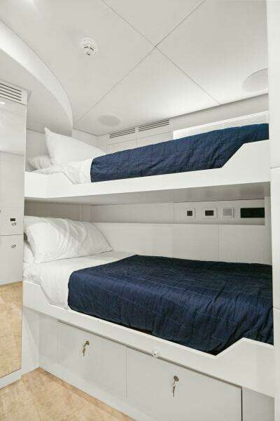 Caffeine 116ft Pershing Yacht For Sale